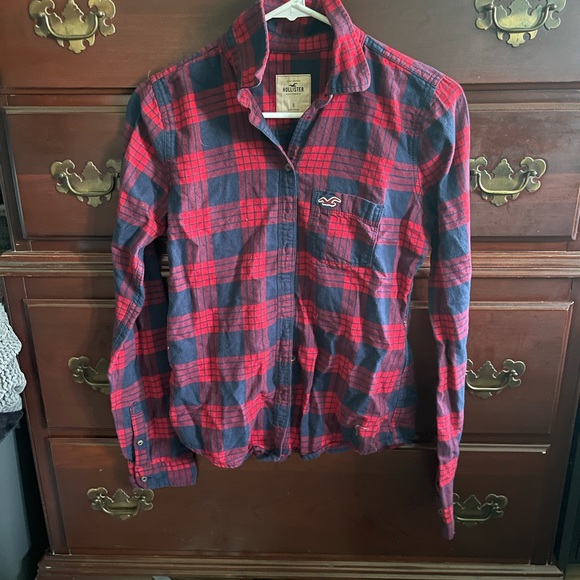 Hollister shirt - Picture 1 of 2